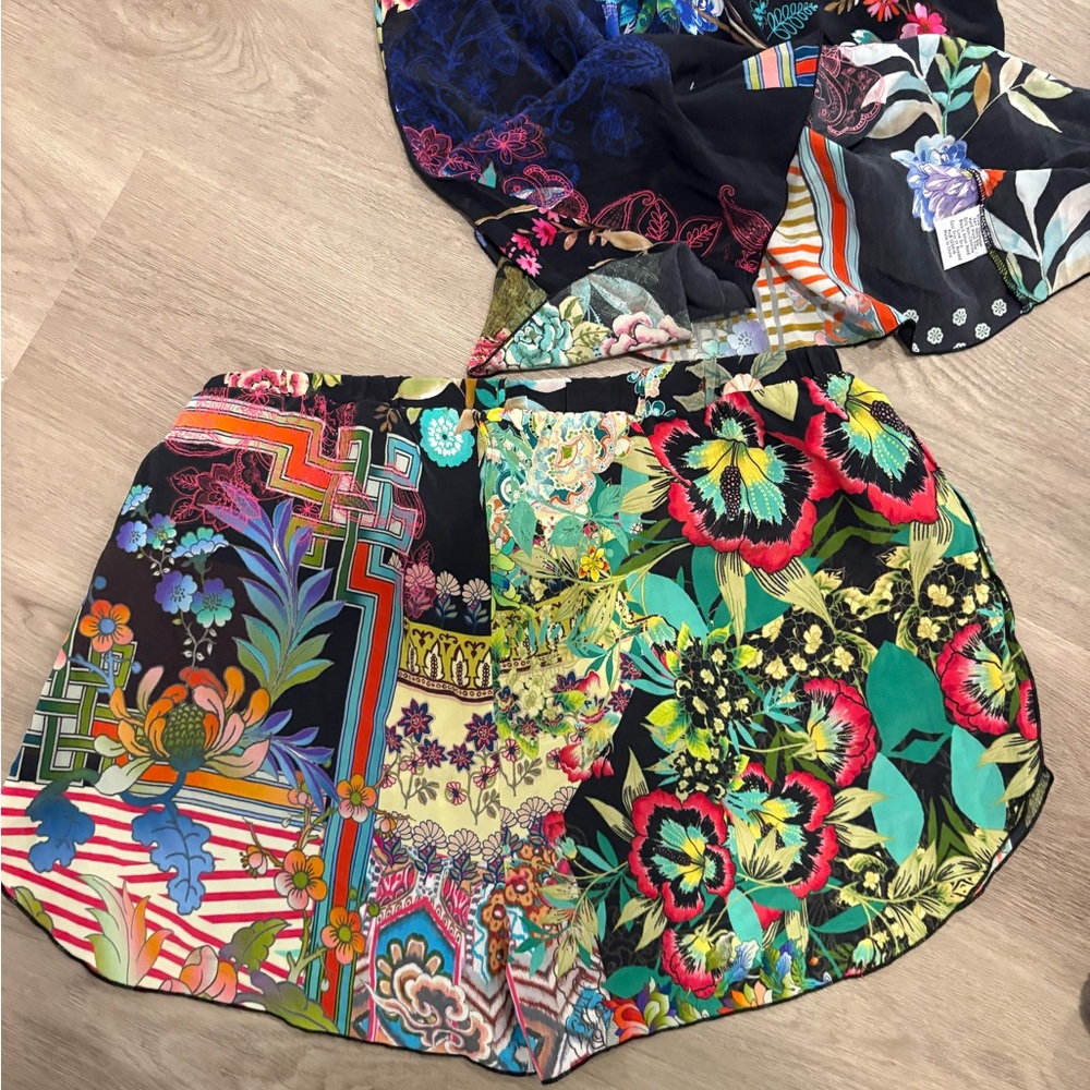 Johnny Was Black Silk Floral-Print Sleeveless Set - Picture 3 of 4